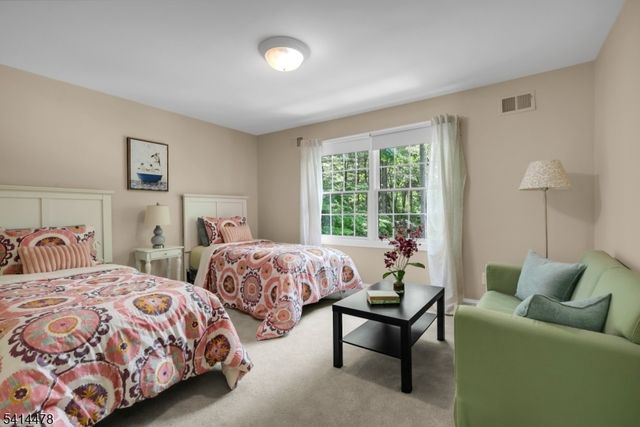 33 Saint Nickolas Way, Bernards Twp., NJ 07920