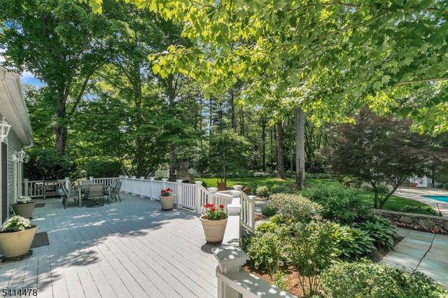 33 Saint Nickolas Way, Bernards Twp., NJ 07920