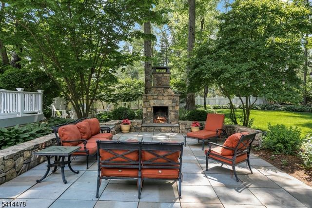 33 Saint Nickolas Way, Bernards Twp., NJ 07920