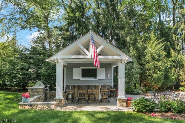 33 Saint Nickolas Way, Bernards Twp., NJ 07920