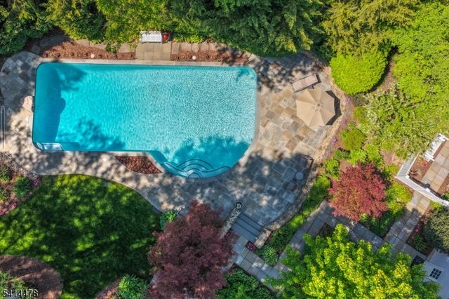 33 Saint Nickolas Way, Bernards Twp., NJ 07920