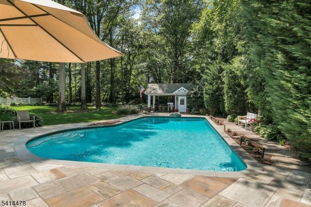 33 Saint Nickolas Way, Bernards Twp., NJ 07920