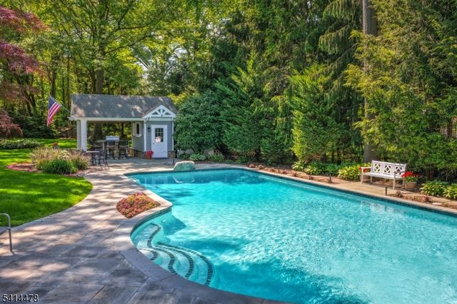 33 Saint Nickolas Way, Bernards Twp., NJ 07920