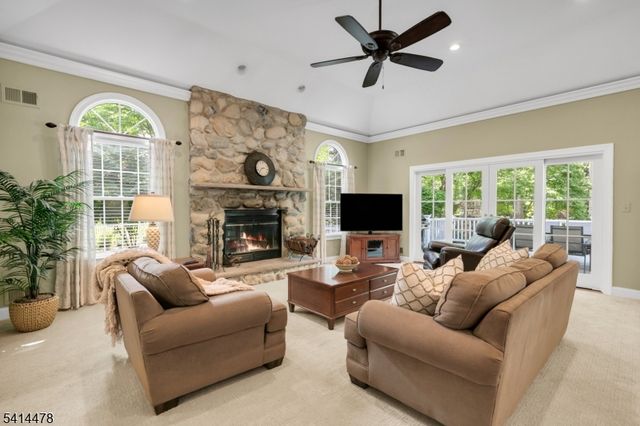 33 Saint Nickolas Way, Bernards Twp., NJ 07920