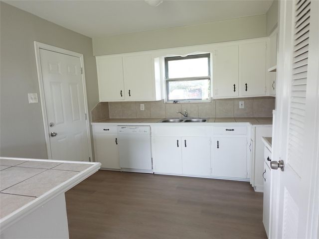 8033 Ritz Street, Houston, TX 77028