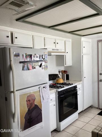 1503 E Avenue J3, Lancaster, CA 93535