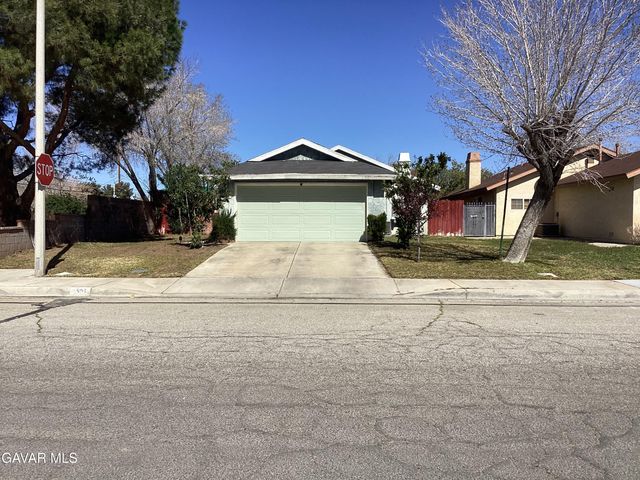 1503 E Avenue J3, Lancaster, CA 93535
