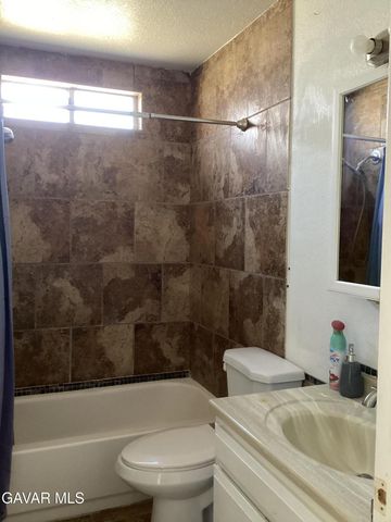 1503 E Avenue J3, Lancaster, CA 93535