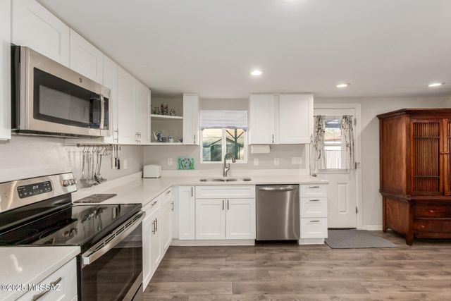 1717 E Allen Road, Tucson, AZ 85719