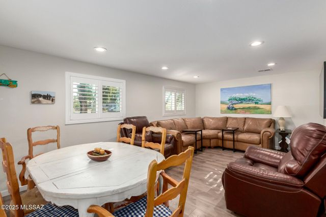 1717 E Allen Road, Tucson, AZ 85719