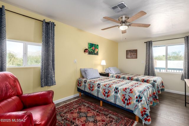 1717 E Allen Road, Tucson, AZ 85719