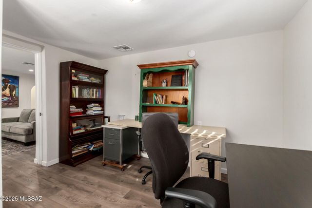 1717 E Allen Road, Tucson, AZ 85719