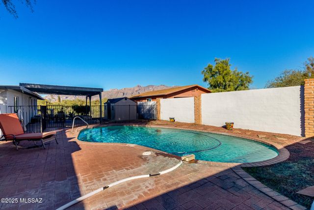 1717 E Allen Road, Tucson, AZ 85719