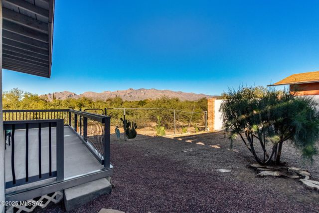 1717 E Allen Road, Tucson, AZ 85719