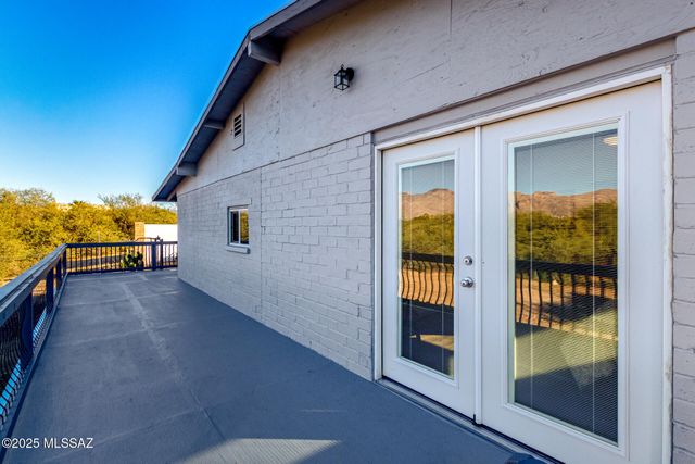 1717 E Allen Road, Tucson, AZ 85719