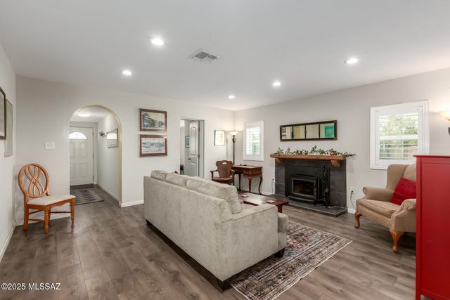 1717 E Allen Road, Tucson, AZ 85719