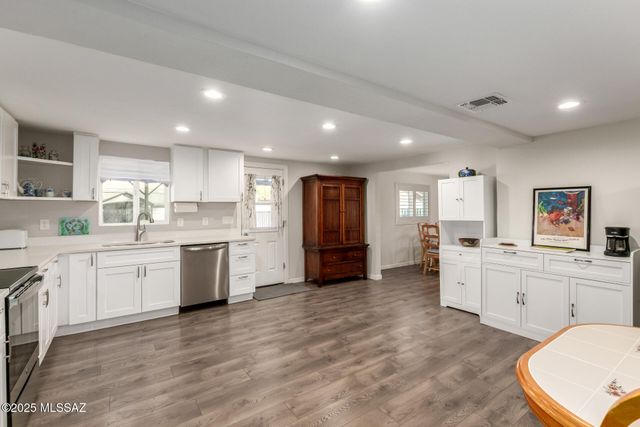 1717 E Allen Road, Tucson, AZ 85719