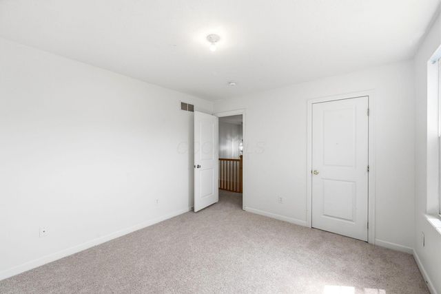 714 Streamwater Drive, Blacklick, OH 43004