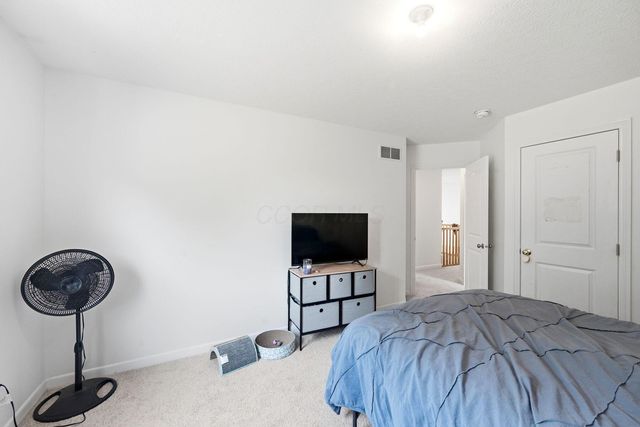 714 Streamwater Drive, Blacklick, OH 43004