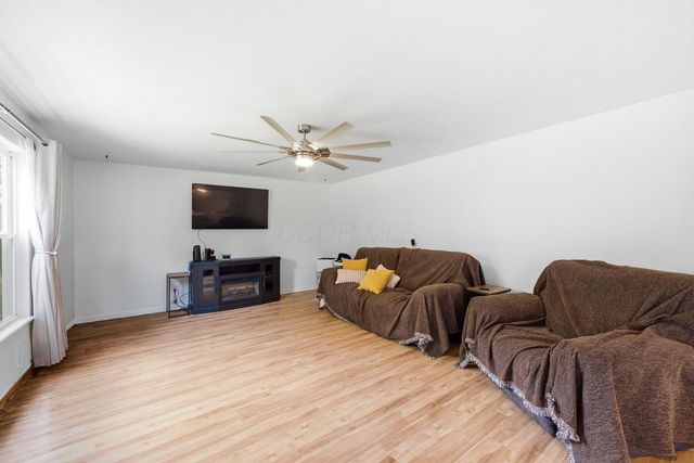 714 Streamwater Drive, Blacklick, OH 43004