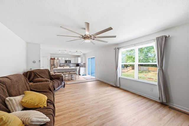 714 Streamwater Drive, Blacklick, OH 43004