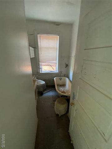 4749 Newberry Terrace, St Louis, MO 63113