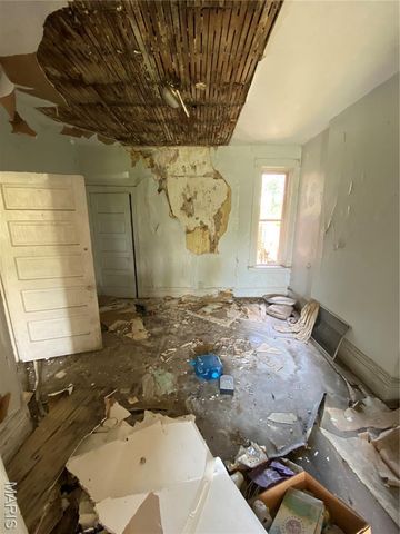 4749 Newberry Terrace, St Louis, MO 63113