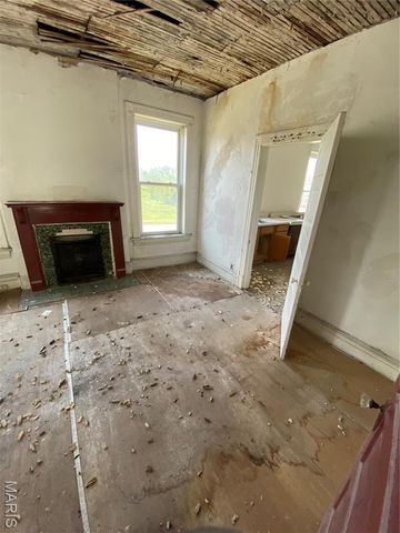 4749 Newberry Terrace, St Louis, MO 63113