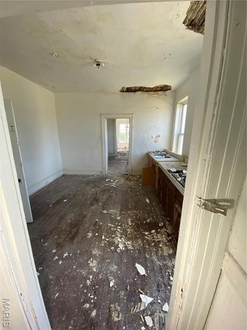 4749 Newberry Terrace, St Louis, MO 63113