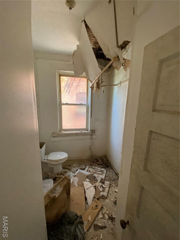 4749 Newberry Terrace, St Louis, MO 63113