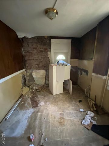 4749 Newberry Terrace, St Louis, MO 63113