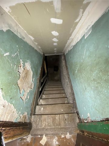 4749 Newberry Terrace, St Louis, MO 63113