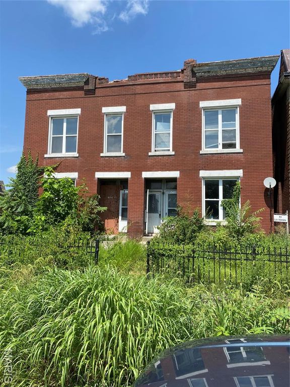4749 Newberry Terrace, St Louis, MO 63113