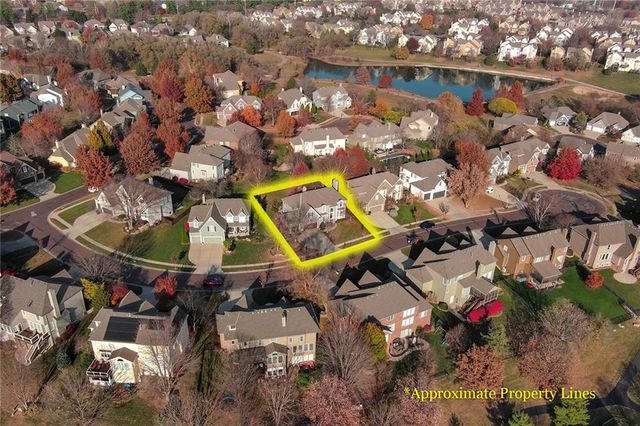 5102 W 161st Terrace, Overland Park, KS 66085