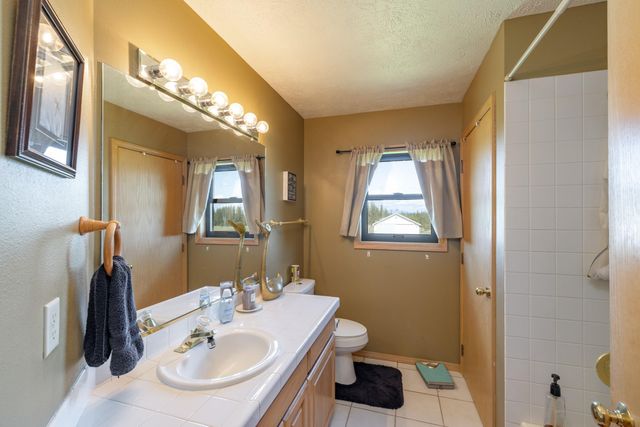 25110 N Aspen Grove Ln, Colbert, WA 99005