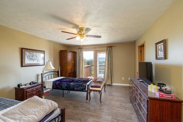 25110 N Aspen Grove Ln, Colbert, WA 99005
