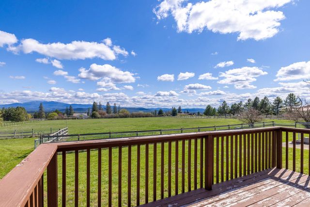 25110 N Aspen Grove Ln, Colbert, WA 99005