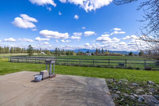25110 N Aspen Grove Ln, Colbert, WA 99005