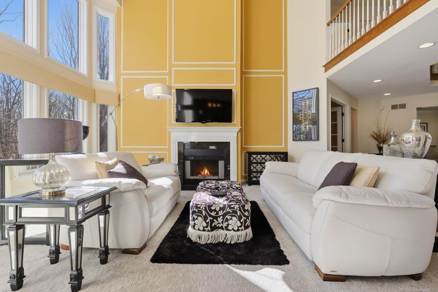 41243 Scarborough Lane, Novi, MI 48375