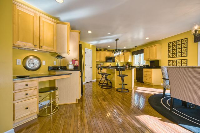 41243 Scarborough Lane, Novi, MI 48375