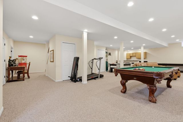 41243 Scarborough Lane, Novi, MI 48375