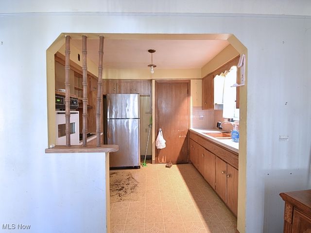 20800 Morris Avenue, Euclid, OH 44123