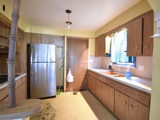 20800 Morris Avenue, Euclid, OH 44123