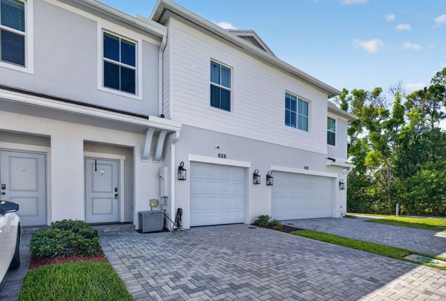 608 NE WATERS EDGE Lane, Port St. Lucie, Port St Lucie, FL 34983