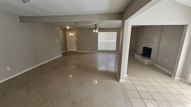 3310 Indian Mound Trail, Crosby, TX 77532