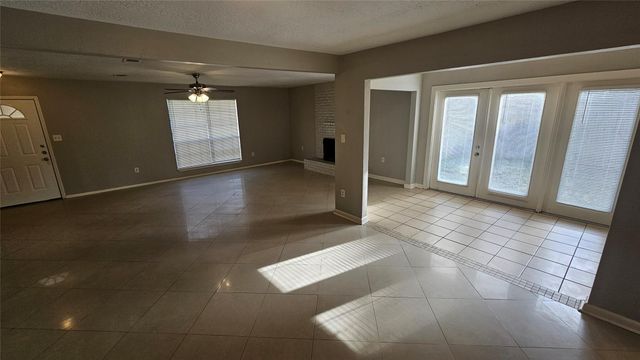 3310 Indian Mound Trail, Crosby, TX 77532