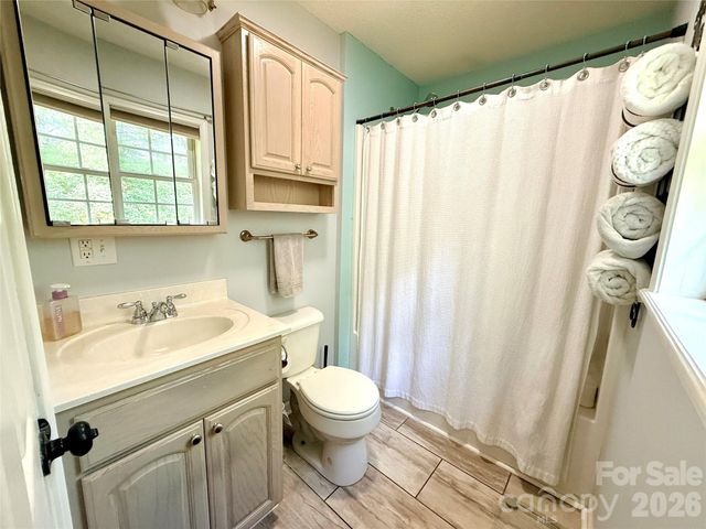 2031 Cam Drive, Morganton, NC 28655