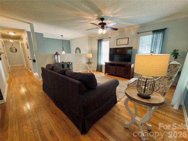2031 Cam Drive, Morganton, NC 28655