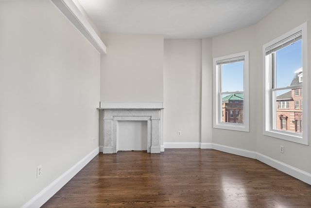 118 Dorchester Street 3, Boston, MA 02127