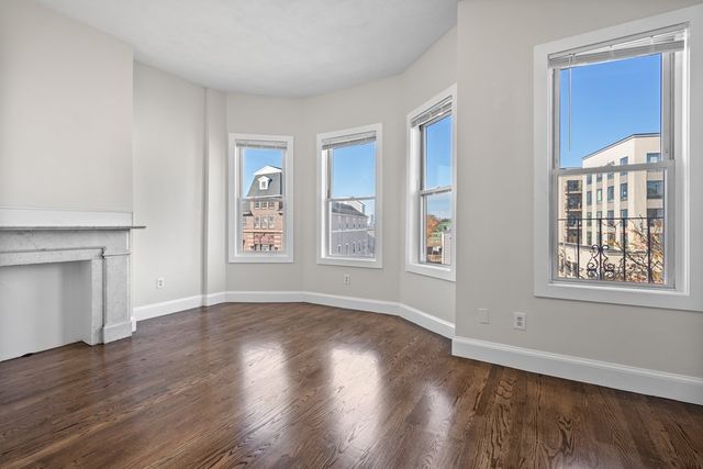 118 Dorchester Street 3, Boston, MA 02127